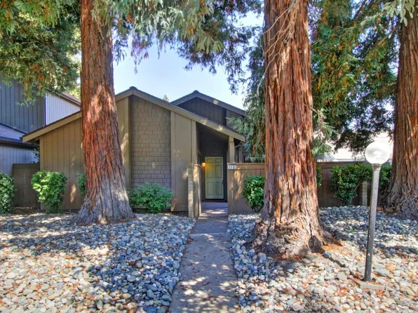 118 E Ranch Rd, Sacramento, CA 95825