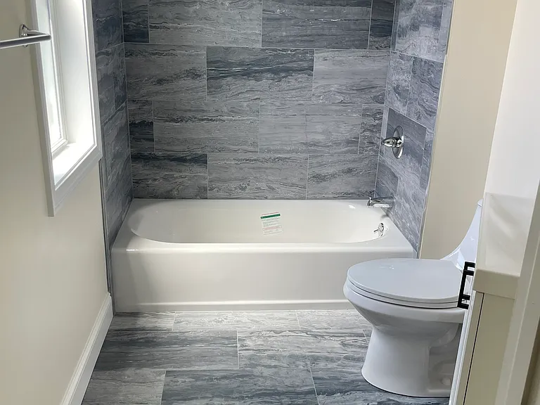 558 Winchester Ave — Photo 2