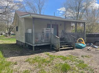 108 Front St, Powhatan Point, OH