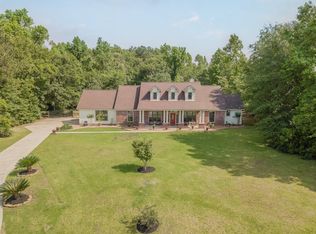 4 Hidden Springs Ranch Dr, Willis, TX 77378