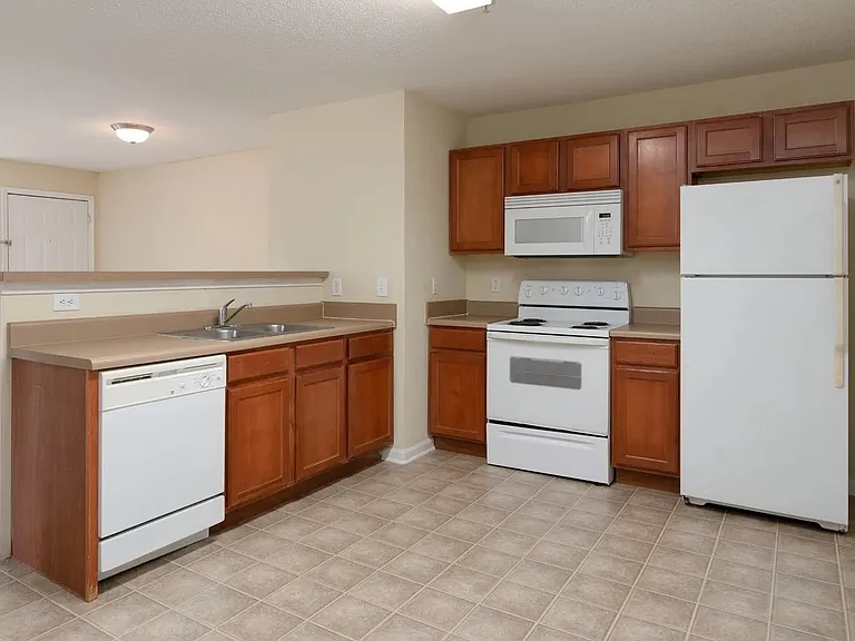 Madison Heights Luxury Apartments — Photo 55