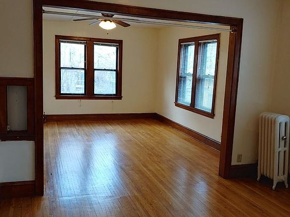 2nd image of 1425 Grand Ave APT 5