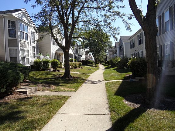 2nd image of 916 Symphony Dr