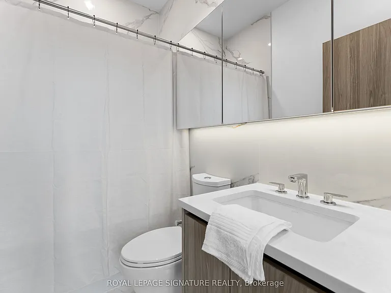 1 Concord Cityplace Way #Penthouse 7001 — Photo 36