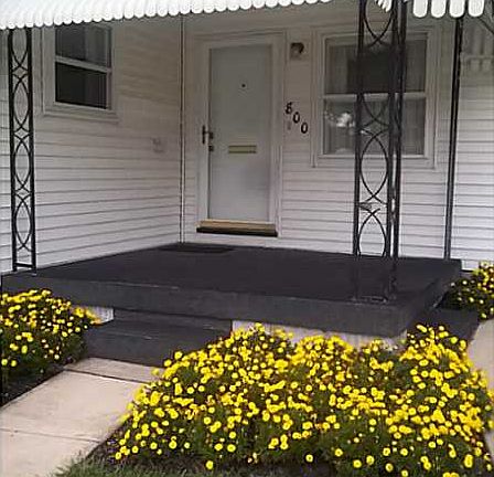 2nd image of 800 Lindsey St
