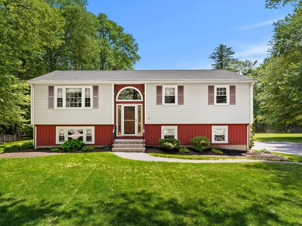9 Quaker Street, Newton, NH 03858