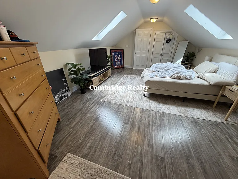 80 Ten Hills Rd #T — Photo 8