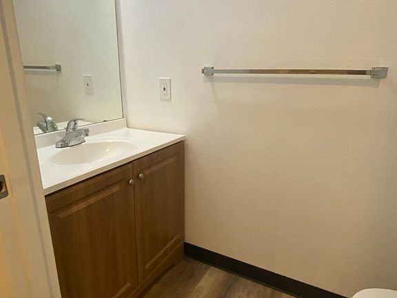 5th image of 1833 Peachtree Ln APT 3