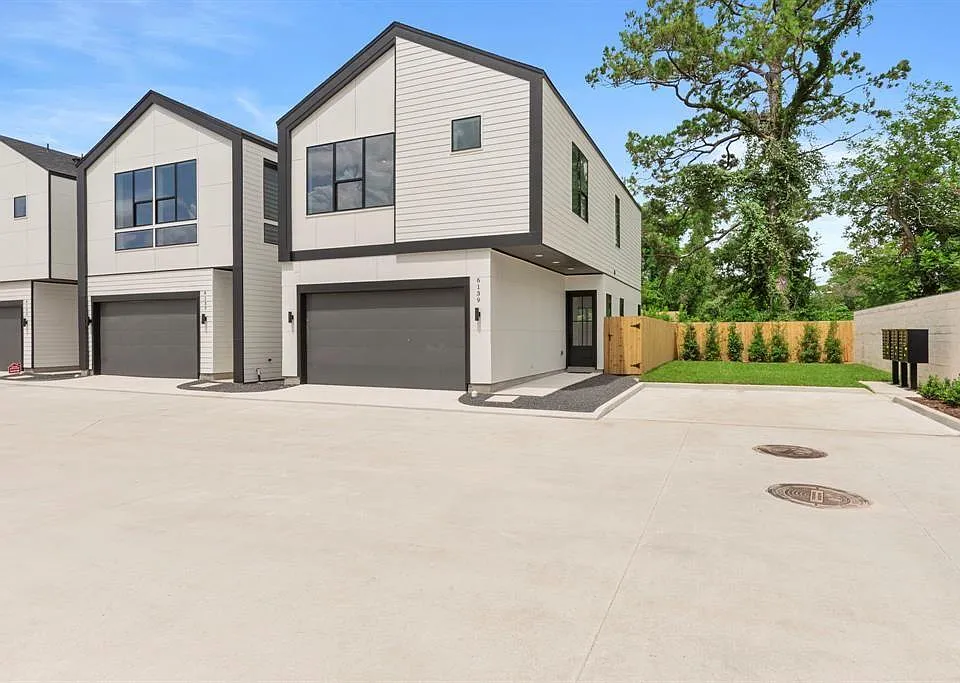 6139 Pacific Forest Dr