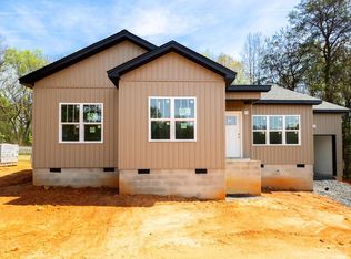 722 Cypress Hill Dr, Eden, NC 27288