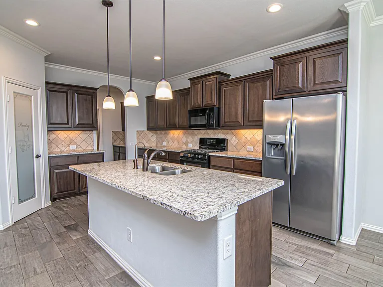 2323 Vista Ridge Rd — Photo 3