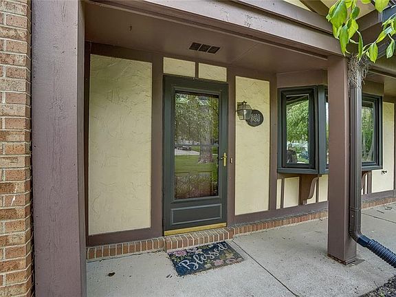 2nd image of 301 Kimbary Dr