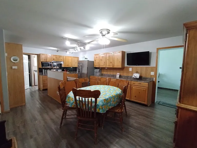 730 Thunderbird Rd — Photo 17