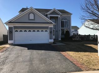 1395 Fairport Dr, Grayslake, IL 60030