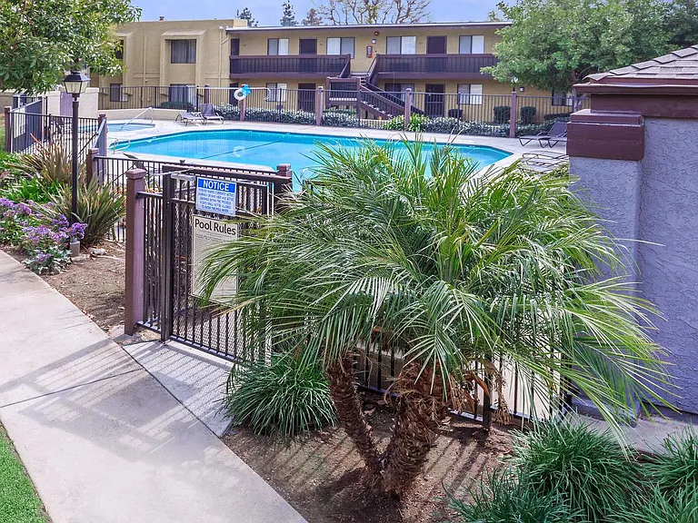 Heritage Park Alta Loma 55+ — Photo 13
