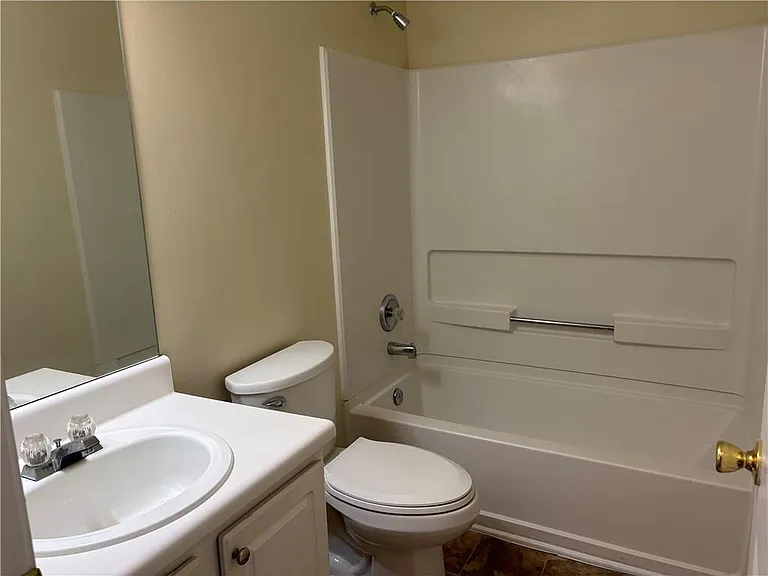 5975 Hillvale Trl — Photo 7