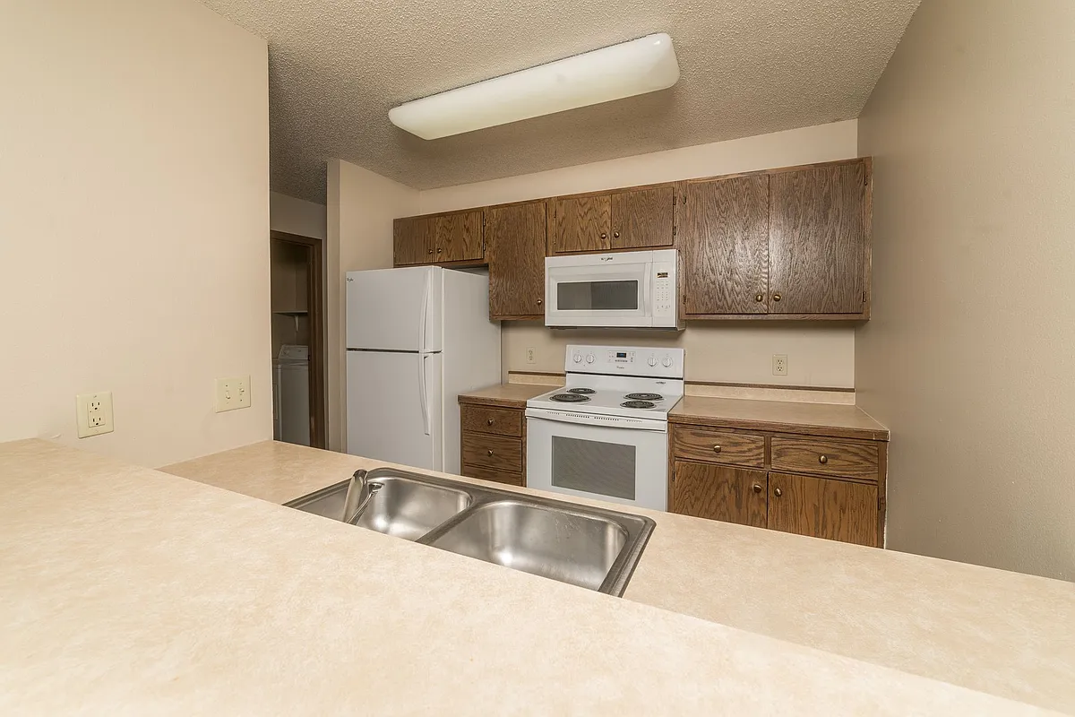 Building Photo - 3900 S Carnegie Cir