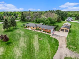 5970 N Maple Rd, Saline, MI 48176