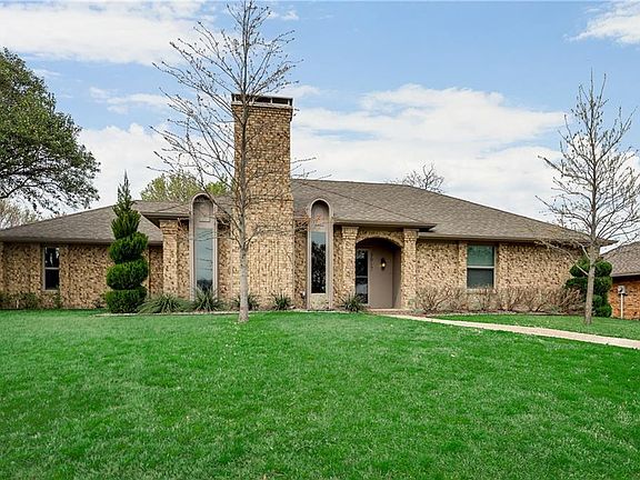 2nd image of 3917 Vista Woods Cir