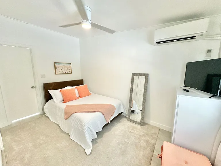 PHA (4073 Springs Ln) — Photo 9