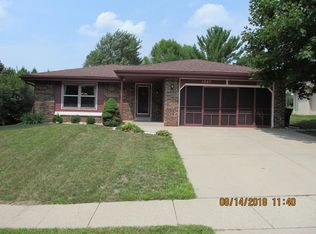 1247 River Park Cir W, Mukwonago, WI 53149