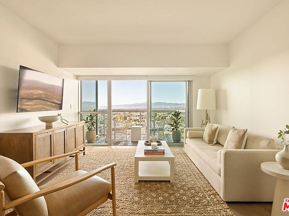 2nd image of 13700 Marina Pointe Dr Unit 1410