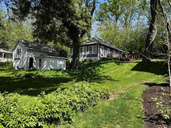 132 West Main STREET, Fontana, WI 53125