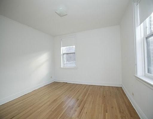2nd image of 7520 N Seeley Ave APT 1E
