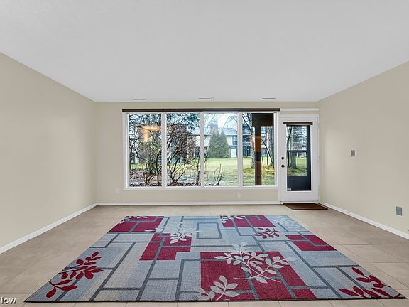 4th image of 985 Canyon View Rd APT 108D