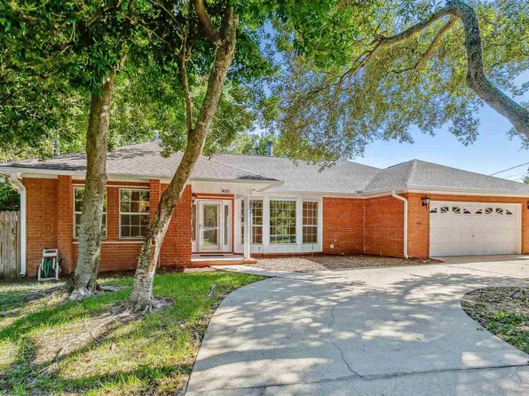 303 Shoreline Dr, Gulf Breeze, FL 32561
