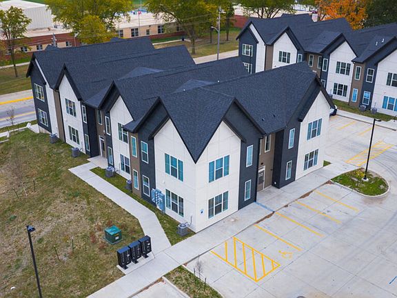 2nd image of 3130 Indianola Ave #104