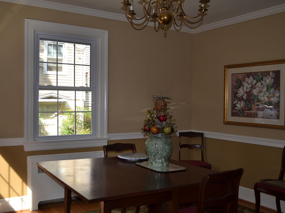 1st image of 165 Westminster Ct