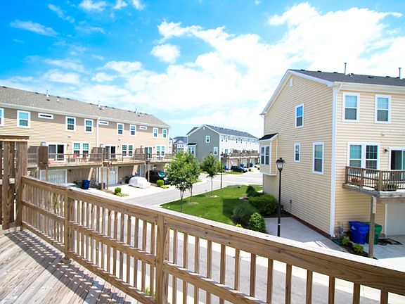 5th image of 212 Carnelian St