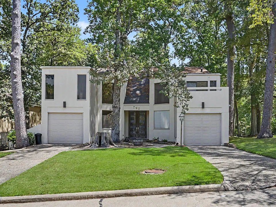 2 Waters Edge St