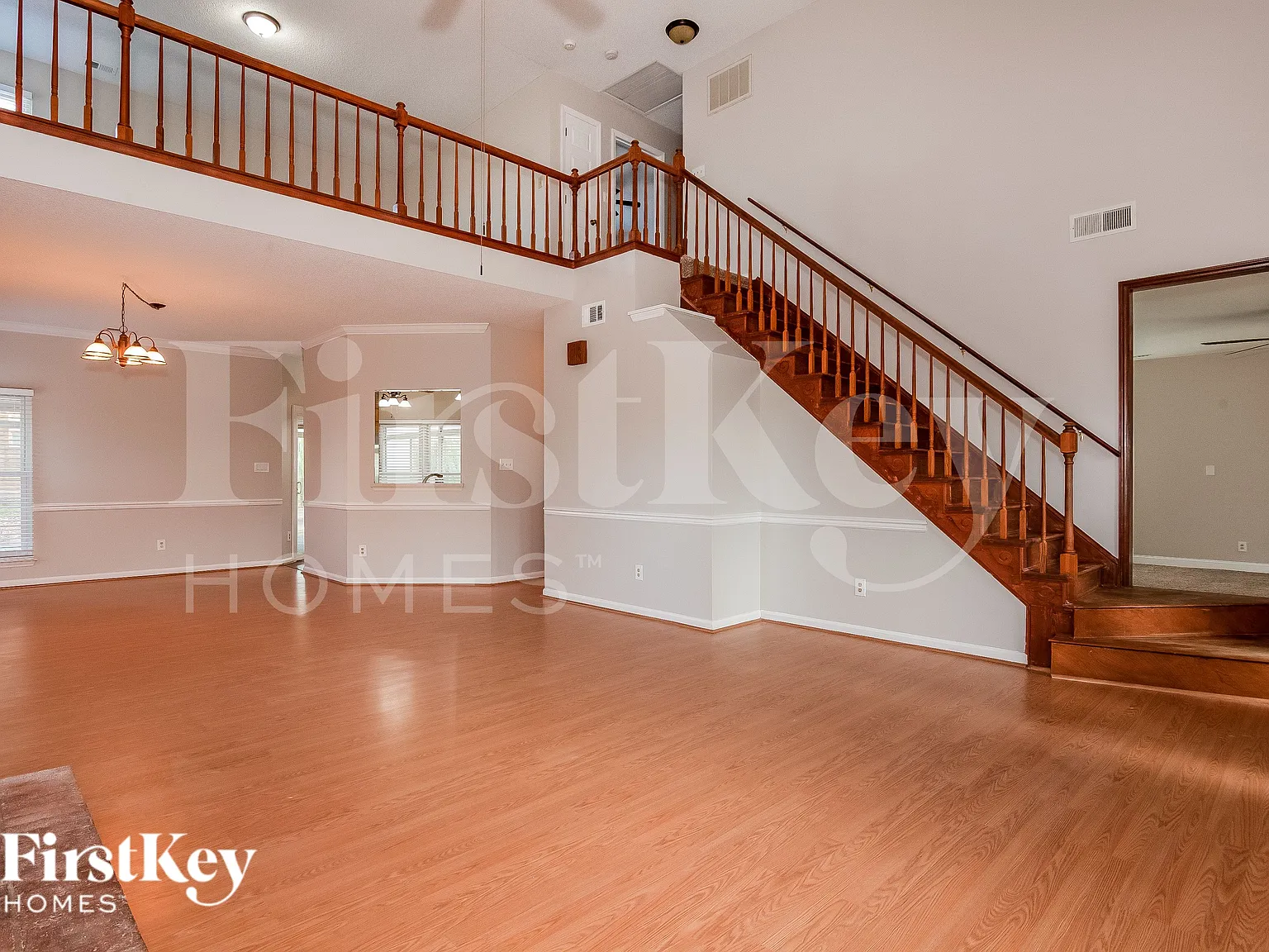 3 bed, 2.5 bath, 2469 sqft, $3,035 — Photo 3