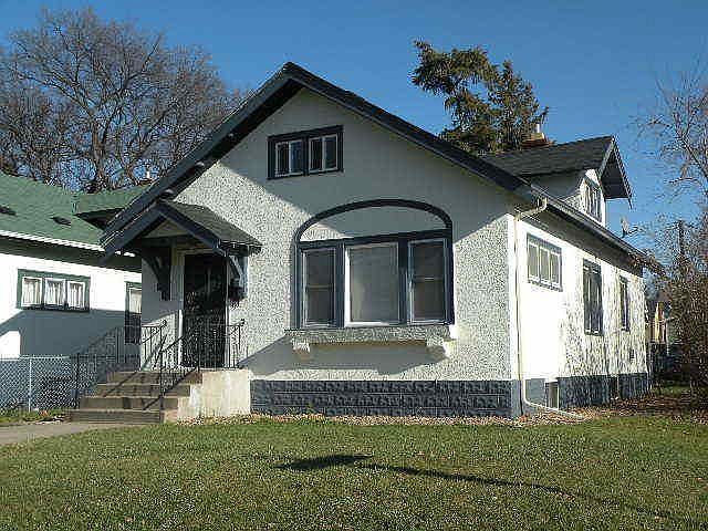 1st image of 614 Queen Ave N