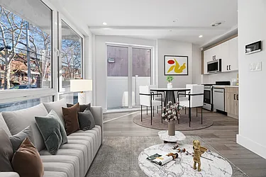 2454 East 15th Street