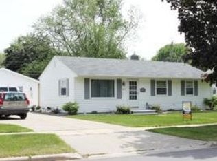 603 Suburban Dr, De Pere, WI 54115