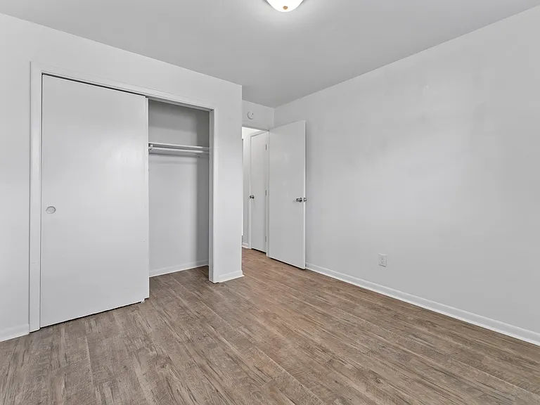 202 S Kenmore Rd #202 — Photo 10