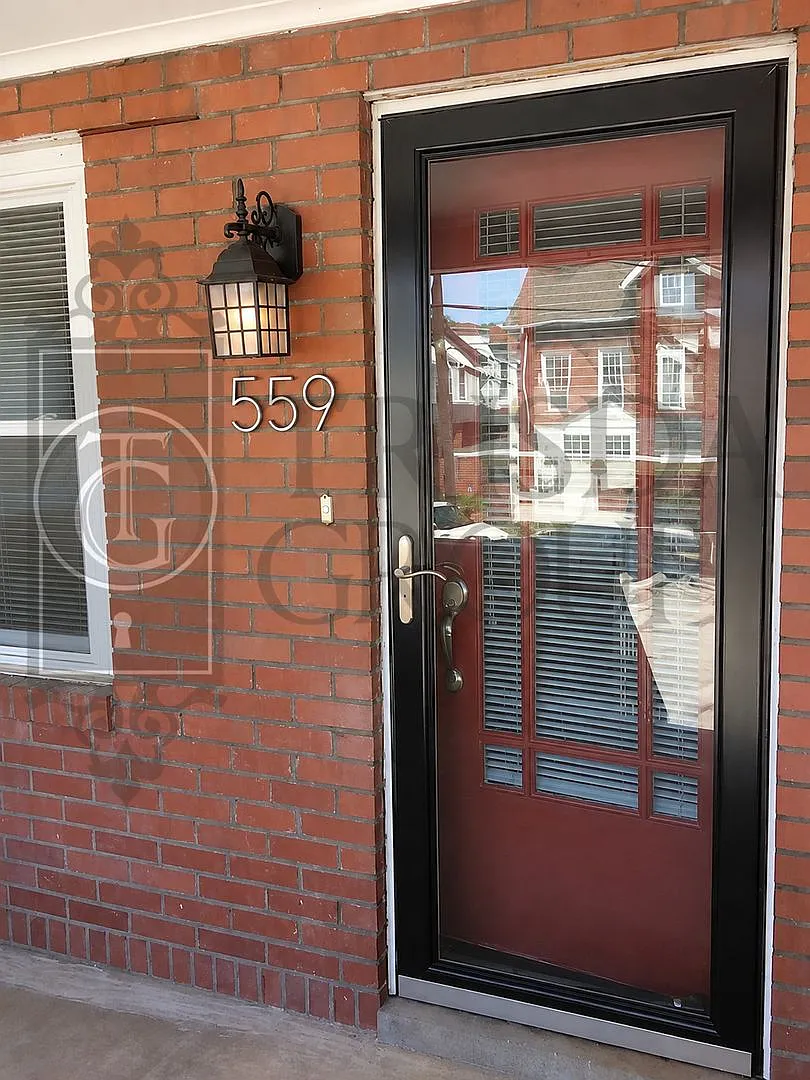 Avail Oct 21st: Mt Washington Rowhouse W/ Garage, Laundry, Ac, Hw Floors, Pets Ok! — Photo 4