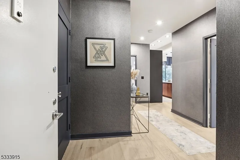 2 bed, 2.0 bath, $8,600 — Photo 2