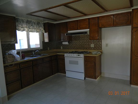 Large Kitchen with stove
