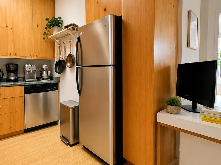 154 Calyer St #2 — Photo 4