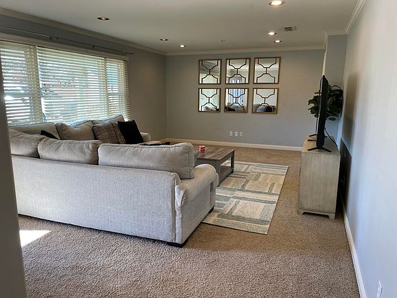 4th image of 3518 39th St