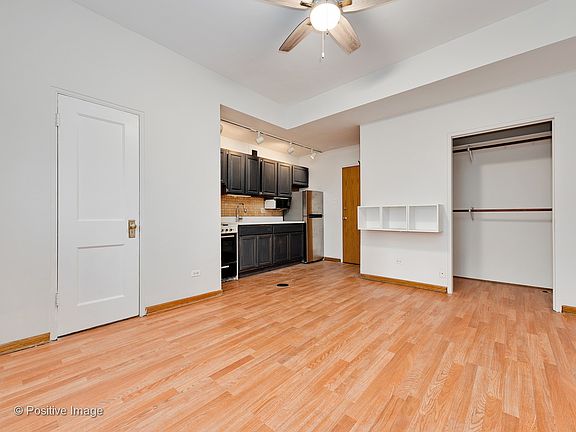 3rd image of 1140 N La Salle St #102