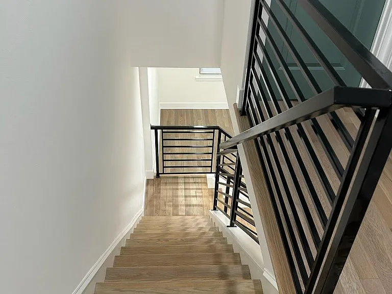 2247 W Cumberland St — Photo 23