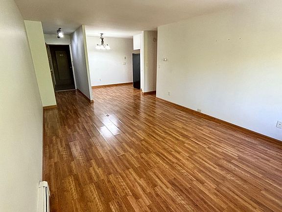 4th image of 2025 E Greenwich Ave Unit 308