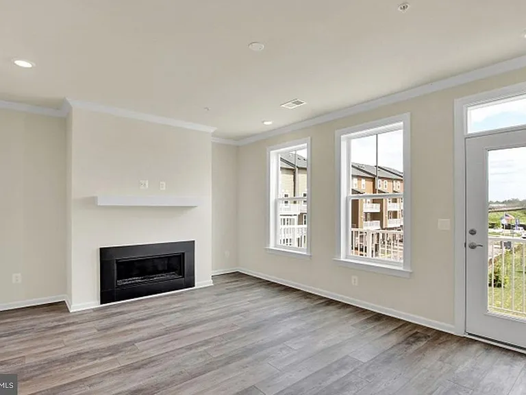 45133 Kincora Dr — Photo 6