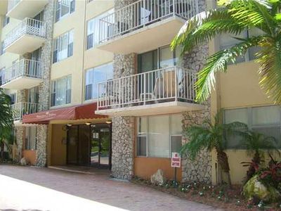 1805 Sans Souci Blvd APT 527, North Miami, FL, 33181
