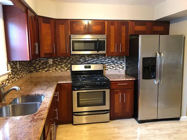 24 Redbud Rd, Piscataway, NJ 08854